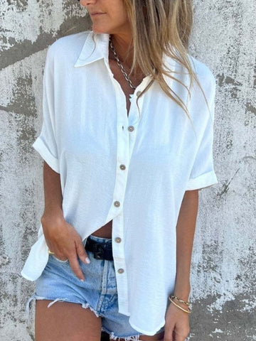 Black button-down short sleeve shirt on model – Voguelle