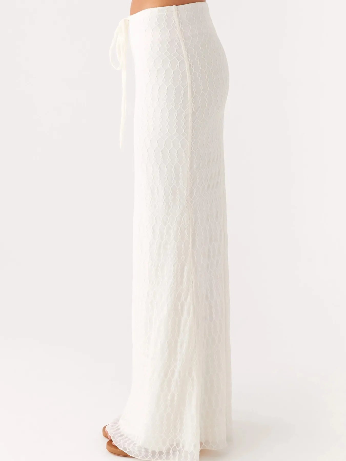 Close-up detail of lace texture on tube top and skirt set – Voguelle