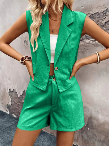 Side profile of green sleeveless two-piece summer outfit – Voguelle